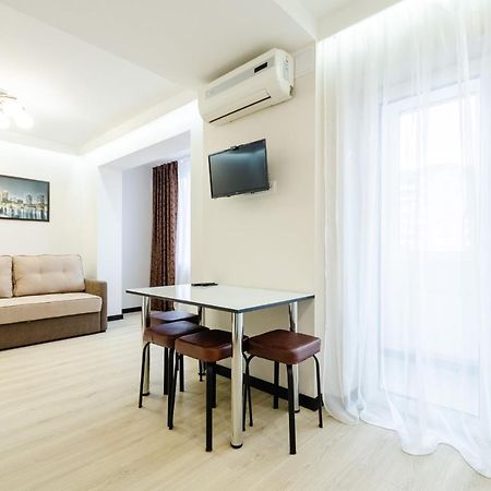 Apartment on Obolonsky avenue 31 Kiev Eksteriør bilde